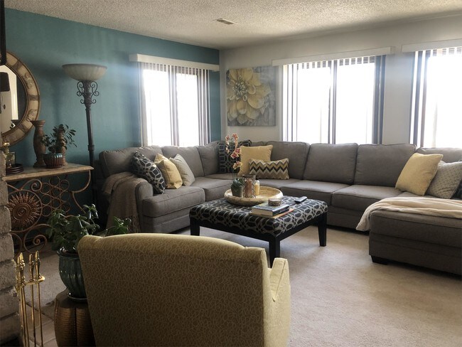Foto del edificio - 3061 Reed Ave