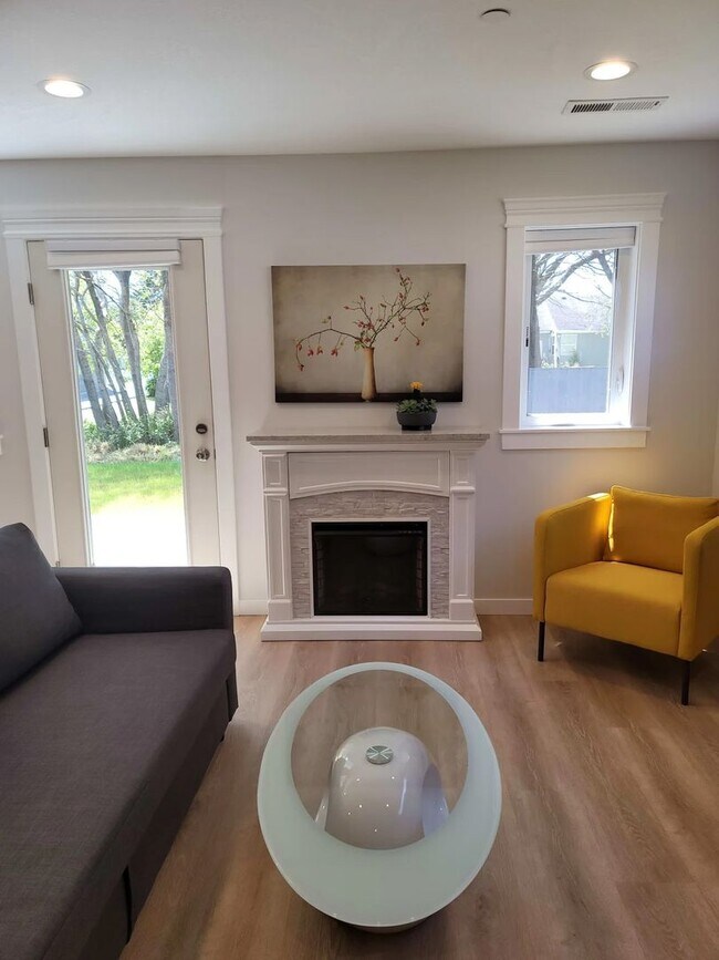 Foto del edificio - 2 Bedroom 2.5 Bath Townhouse located withi...