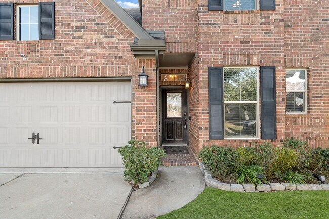 Building Photo - 12102 Sempione Dr