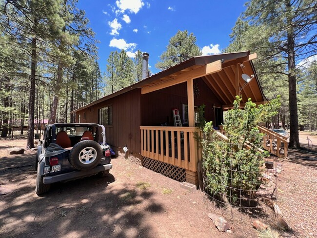 Building Photo - 1882 Mineral Drive, Unit Cabin