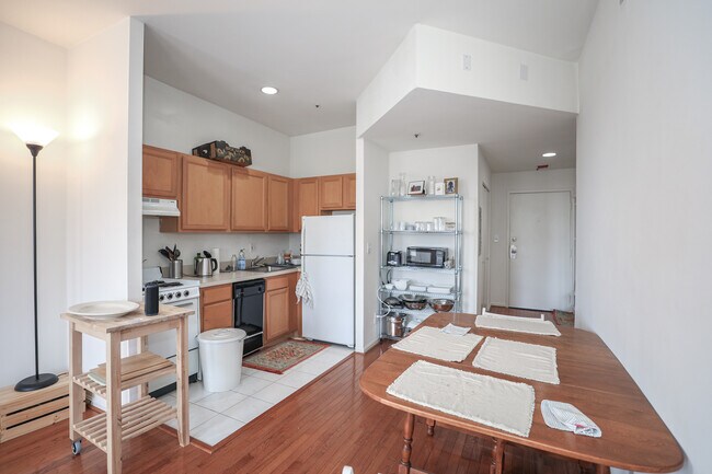 Foto del edificio - 1415 Chapin St NW
