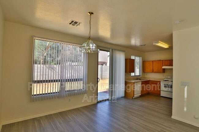 Building Photo - 11380 W Mohave St