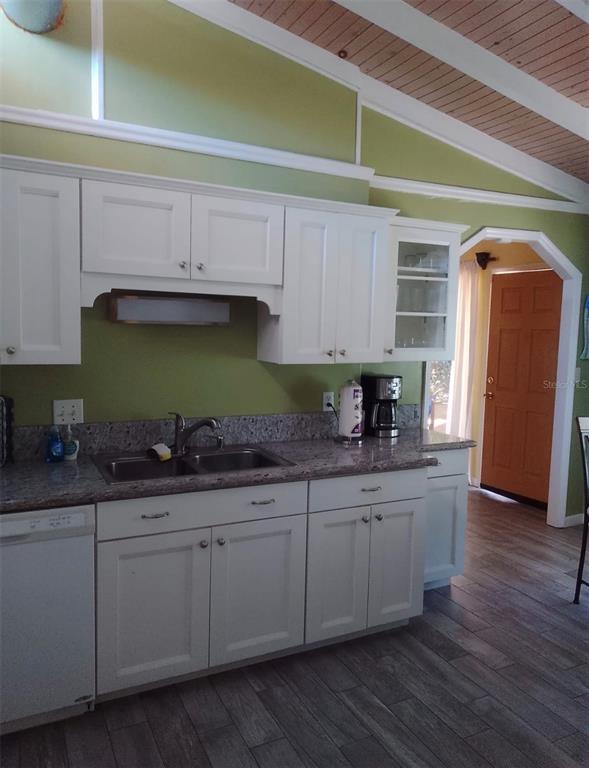 Foto del edificio - 9434 Bear Lake Rd
