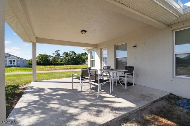 Foto del edificio - 4301 NW 36th Pl