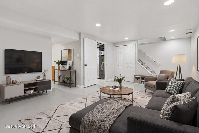 Foto del edificio - 3036 Forest Creek Ct