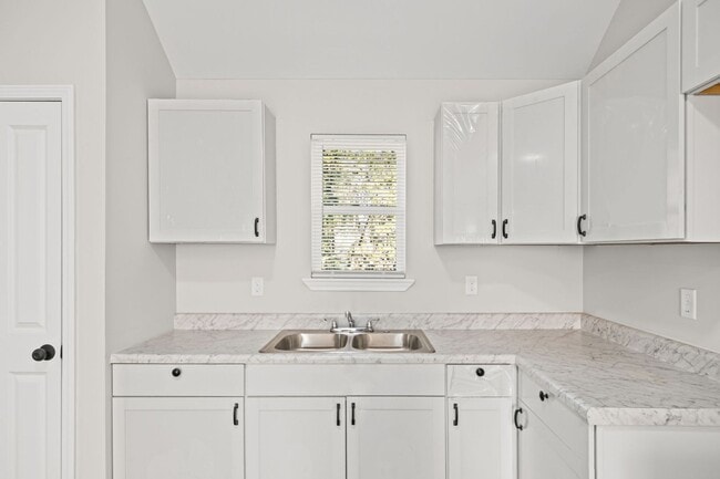 Building Photo - New Rental Opportunity in Memphis!