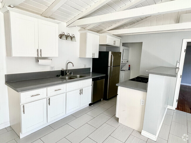 Building Photo - 4559 W 159th St