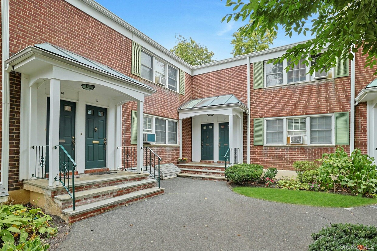 Primary Photo - 580 Bedford Rd