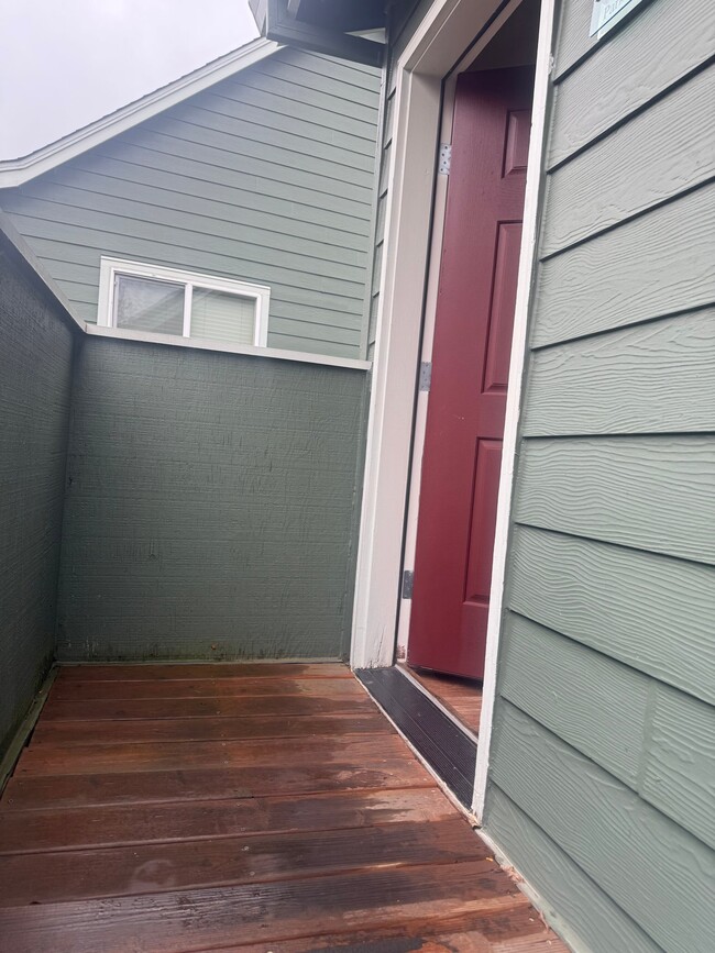 Photo - 1 NE Fairview Ave House