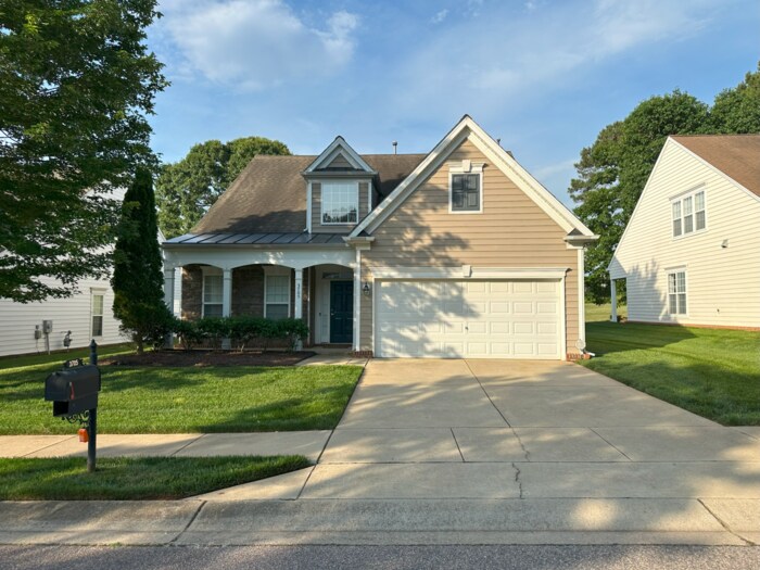 Primary Photo - Charming Wakefield Home with First-Floor B...