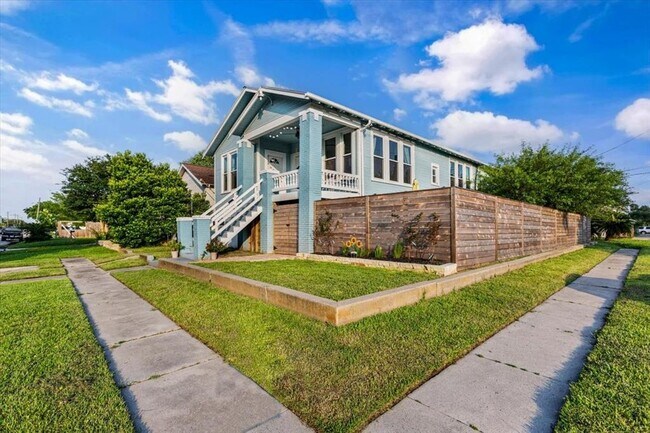 Building Photo - 4627 Avenue P 1/2