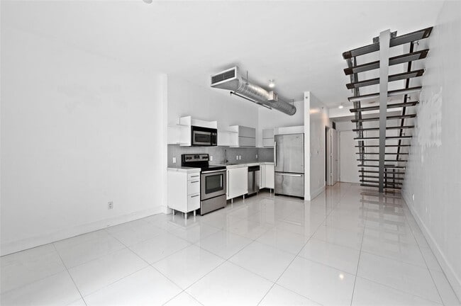Building Photo - 690 SW 1st Ct