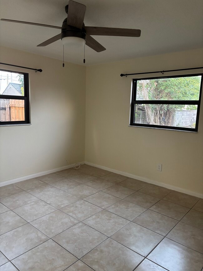 Foto del edificio - 4683 Weymouth St