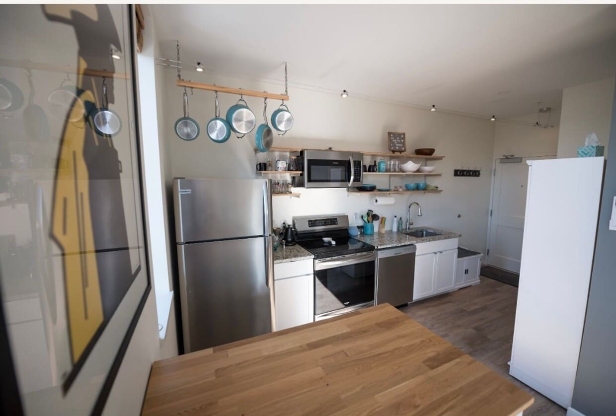 Primary Photo - 1BR/1BA Furnished Condo Available Now!!! G...
