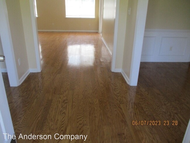 Building Photo - 3 br, 2 bath House - 2728 Quail Run Drive