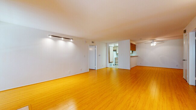 Building Photo - 1619 S Bentley Ave
