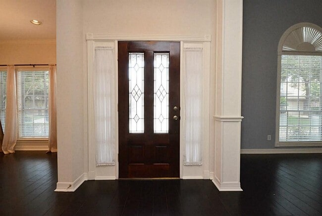 Foto del edificio - 4210 Greystone Way