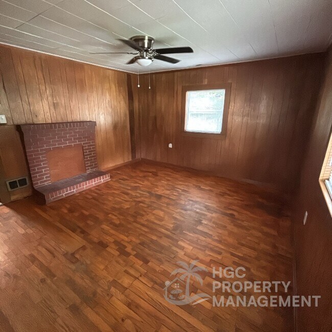 Foto del edificio - 1208 Ridge Ave