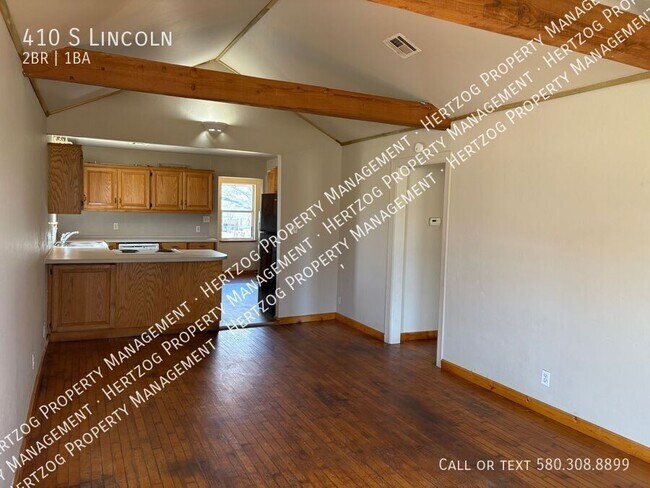 Foto del edificio - 2 Bedroom in a quiet neighborhood