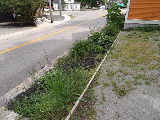 Building Photo - 609 Taylor Ave