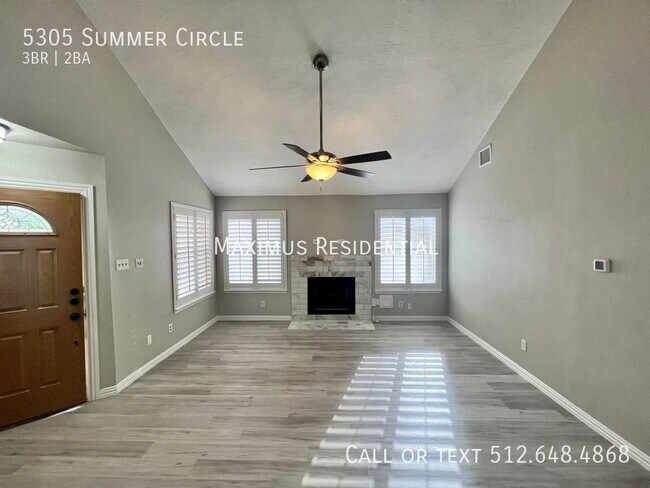 Building Photo - 5305 Summer Cir