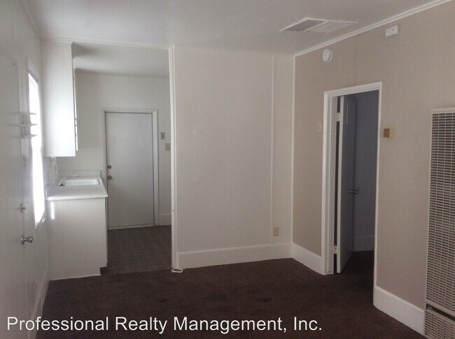 Building Photo - 208 Wilson Ave