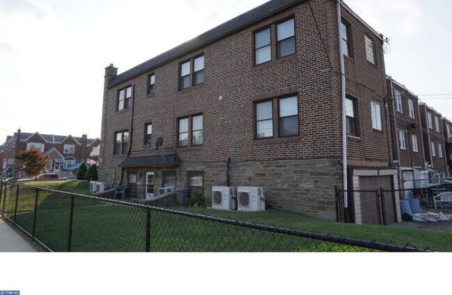 Foto del edificio - 3339 Vista St