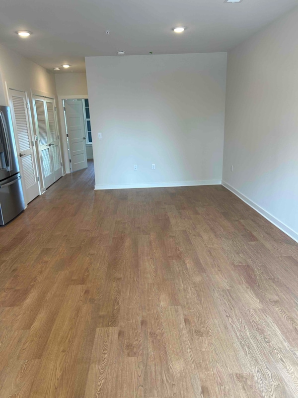 Photo - 600 E Trinity Ln Apartment