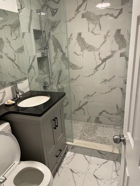 Foto del edificio - 732 E 43rd St