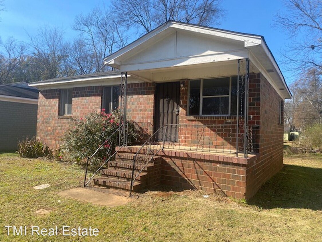 Primary Photo - 2 br, 1 bath House - 2812 32nd Way SW