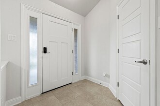 Building Photo - 13301 Lago Acero