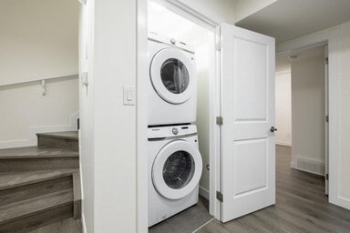 Building Photo - 9811-9107 107 Ave