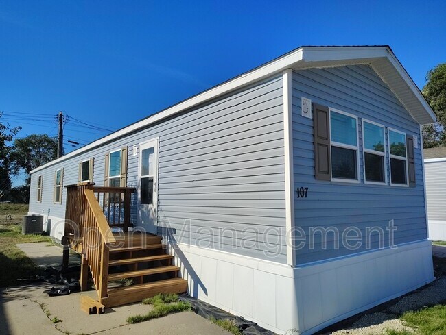 Foto del edificio - 107 Arlene Ln