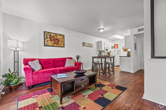 1 habitación, 1 baño - 450 pies cuadrados - Sala de estar - Riverside Ranch Apartments