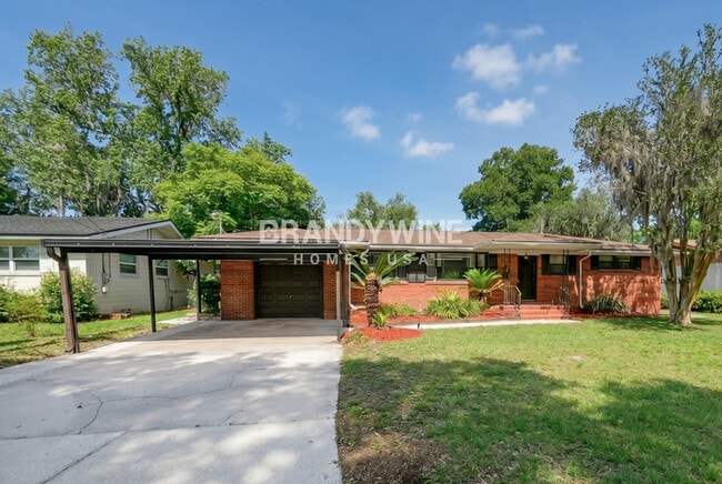 Building Photo - 2454 Buttonwood Dr