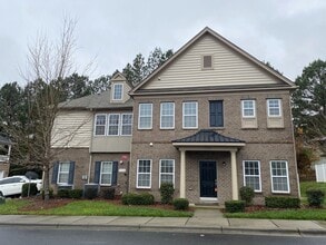 Building Photo - 15144 Jade St