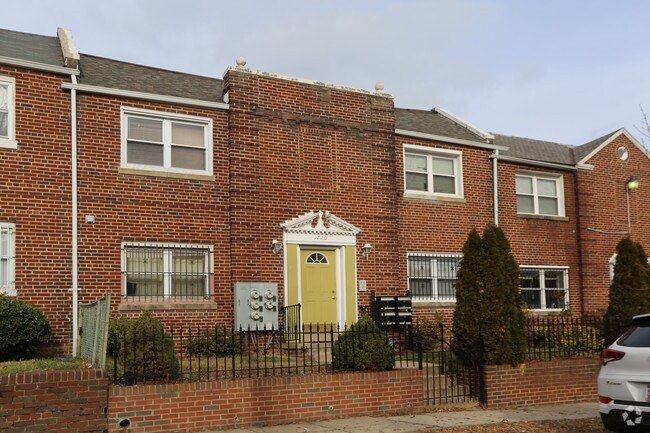 Foto del edificio - 1720 Capitol Ave NE