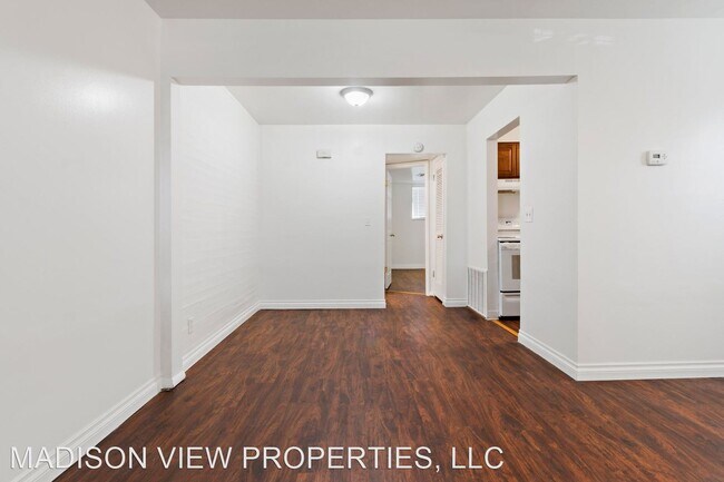 Building Photo - 313 E 3rd Ave