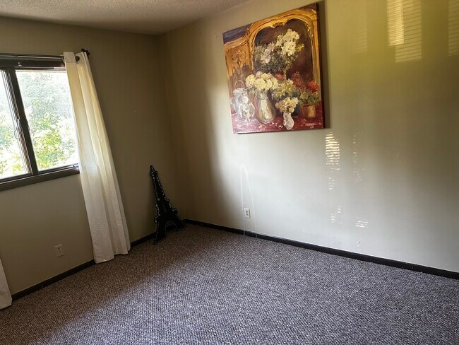 2nd bedroom - 7815 Kimmel Rd