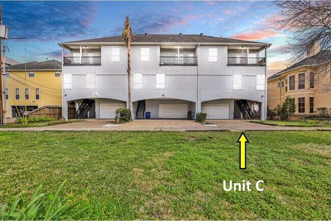 Foto del edificio - 807 Bay Ave