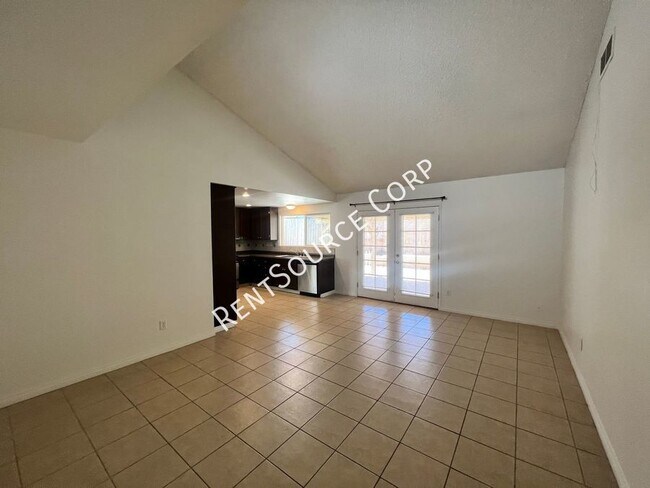 Foto del edificio - 4 Bedroom, 2 Bathroom Single Story Home fo...