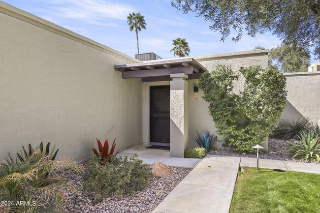 Building Photo - 16819 E Gunsight Dr