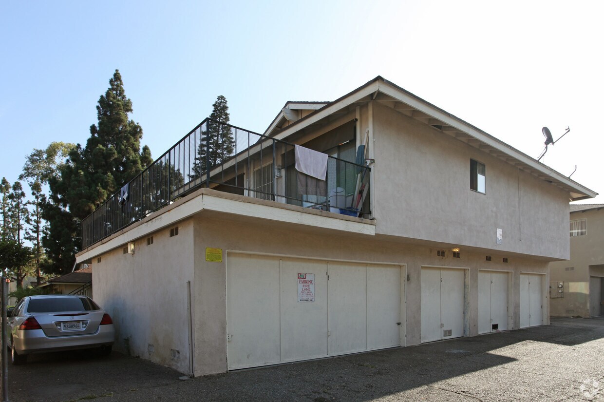 Building Photo - 2326 E Ball Rd