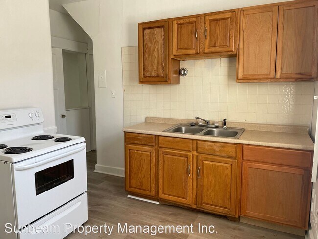 Building Photo - 3 br, 1 bath House - 1116 CARMEL
