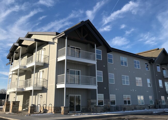 Building Photo - 300 N 2nd W