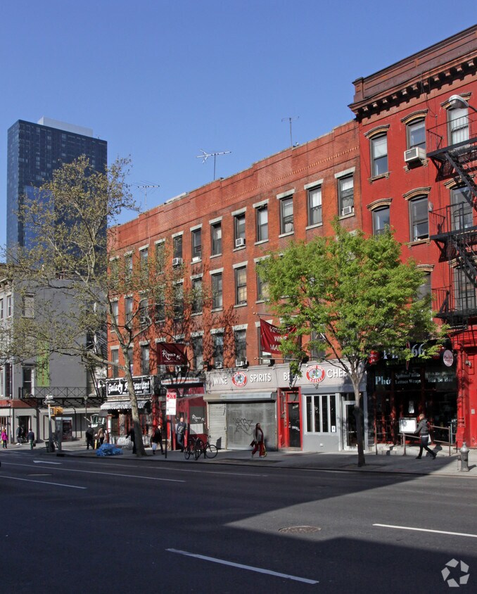 Building Photo - 665-669 Ninth Ave