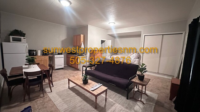 Foto del edificio - Fully Furnished Studio Apartment