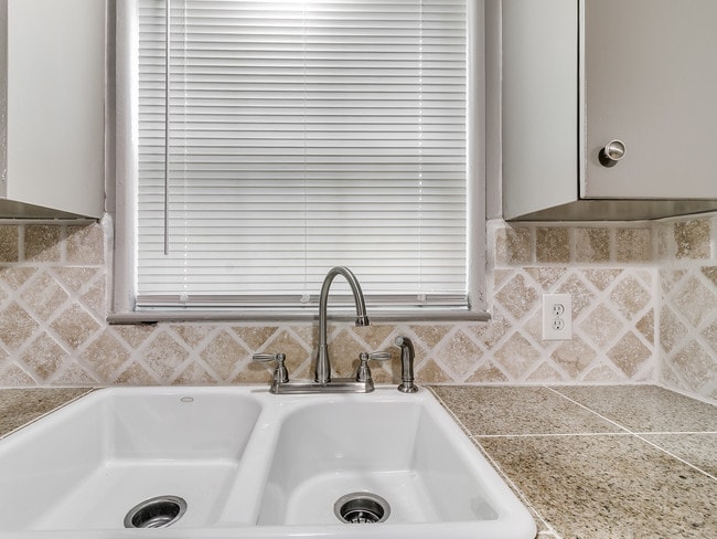 Foto del edificio - 3816 NW 20th St