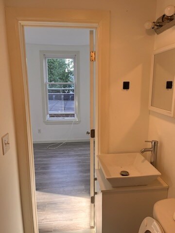 Building Photo - 535 Van Cortlandt Park Ave