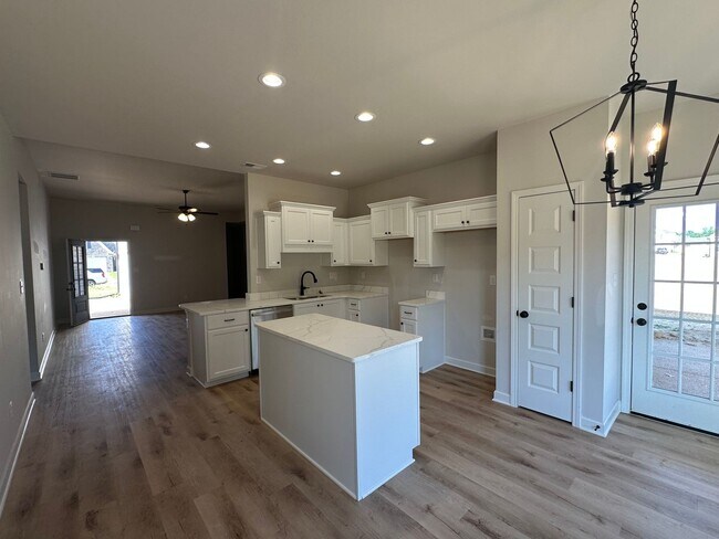 Building Photo - 2346 Julianna Dr